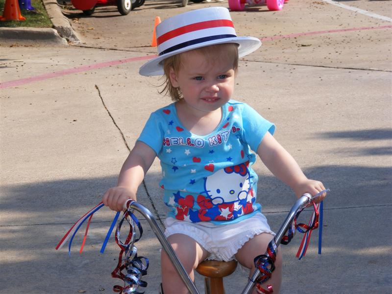 Jess_Daycare-BikeParade (3).JPG - Happy Independence Day...
